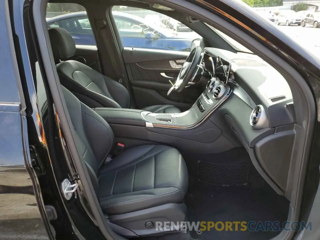 5 fotografías del automóvil dañado W1N0G8DB0LF815170 MERCEDES-BENZ GLC-CLASS 2020
