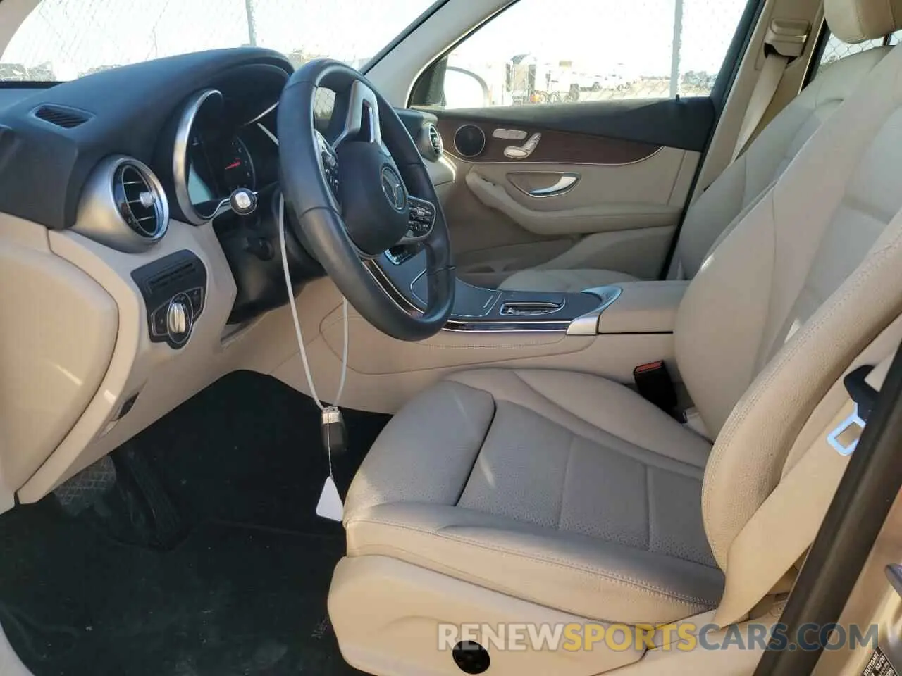 7 fotografías del automóvil dañado W1N0G8DB5LF820302 MERCEDES-BENZ GLC-CLASS 2020