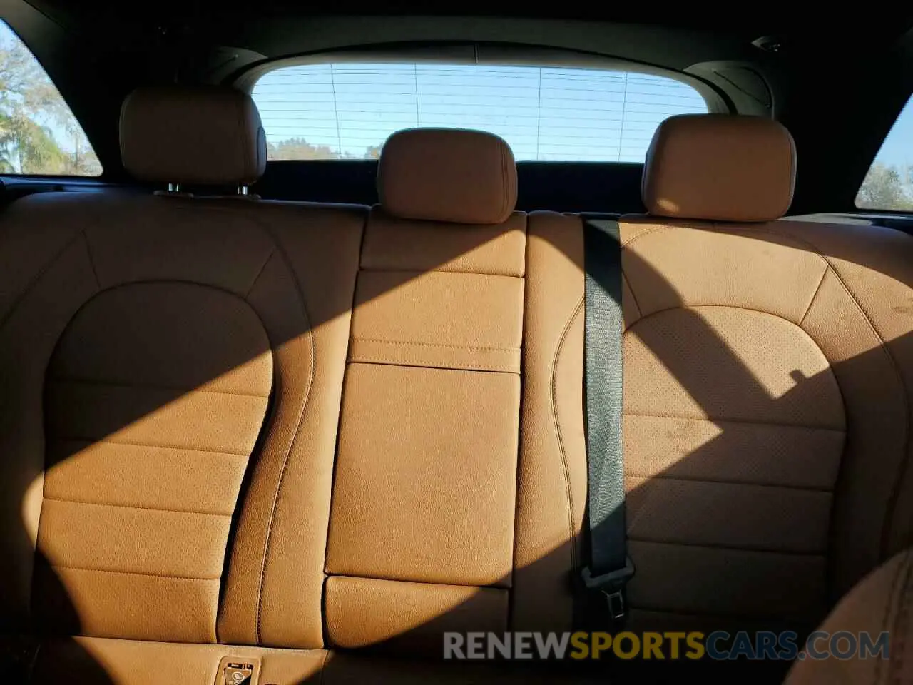 10 fotografías del automóvil dañado W1N0G8DB6LF762975 MERCEDES-BENZ GLC-CLASS 2020