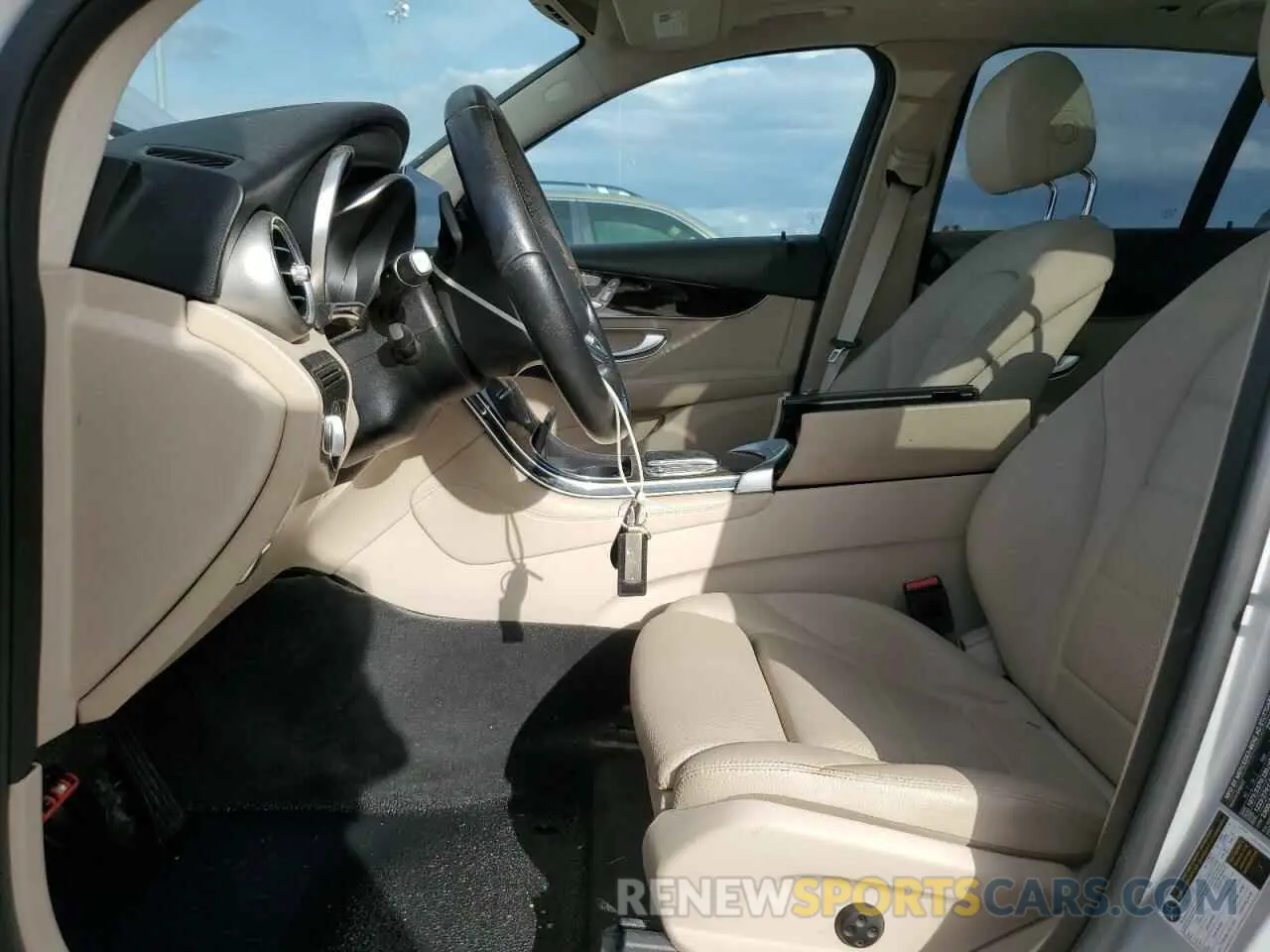 7 fotografías del automóvil dañado W1N0G8DB7LF803520 MERCEDES-BENZ GLC-CLASS 2020