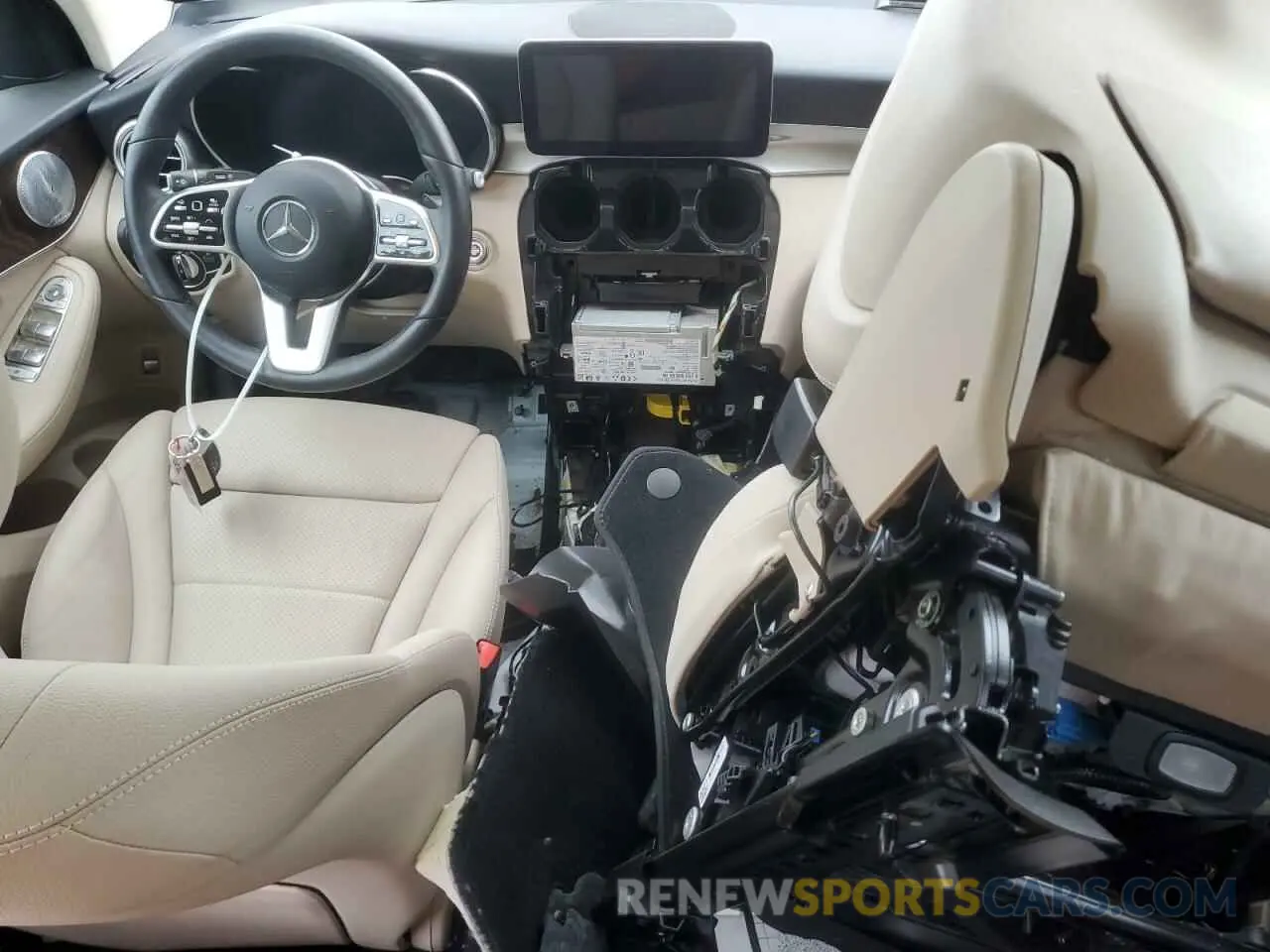 8 fotografías del automóvil dañado W1N0G8EB3LF764830 MERCEDES-BENZ GLC-CLASS 2020