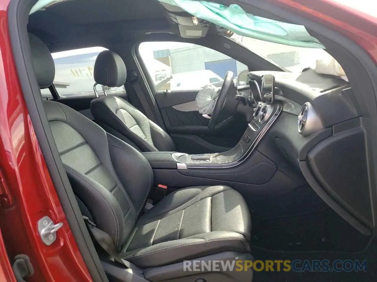 5 fotografías del automóvil dañado W1N0G8EB4LF830768 MERCEDES-BENZ GLC-CLASS 2020
