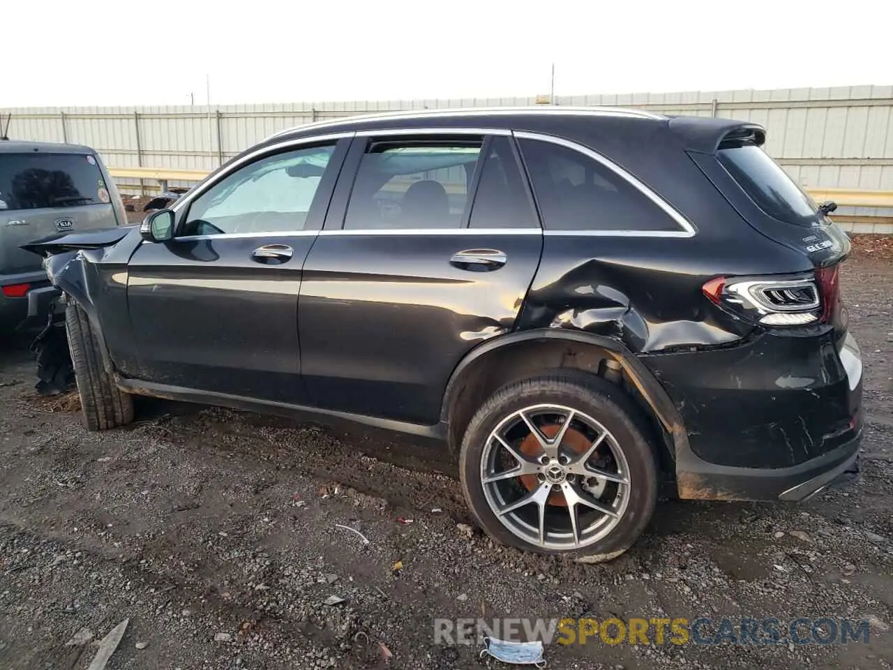 2 fotografías del automóvil dañado WDC0G8DB6LF674946 MERCEDES-BENZ GLC-CLASS 2020
