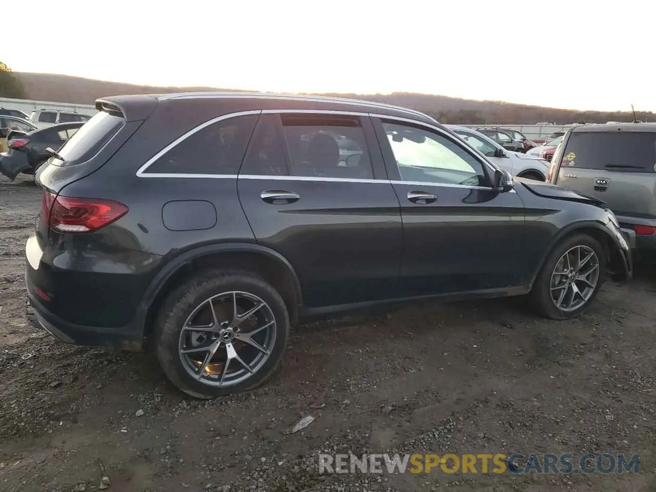 3 fotografías del automóvil dañado WDC0G8DB6LF674946 MERCEDES-BENZ GLC-CLASS 2020