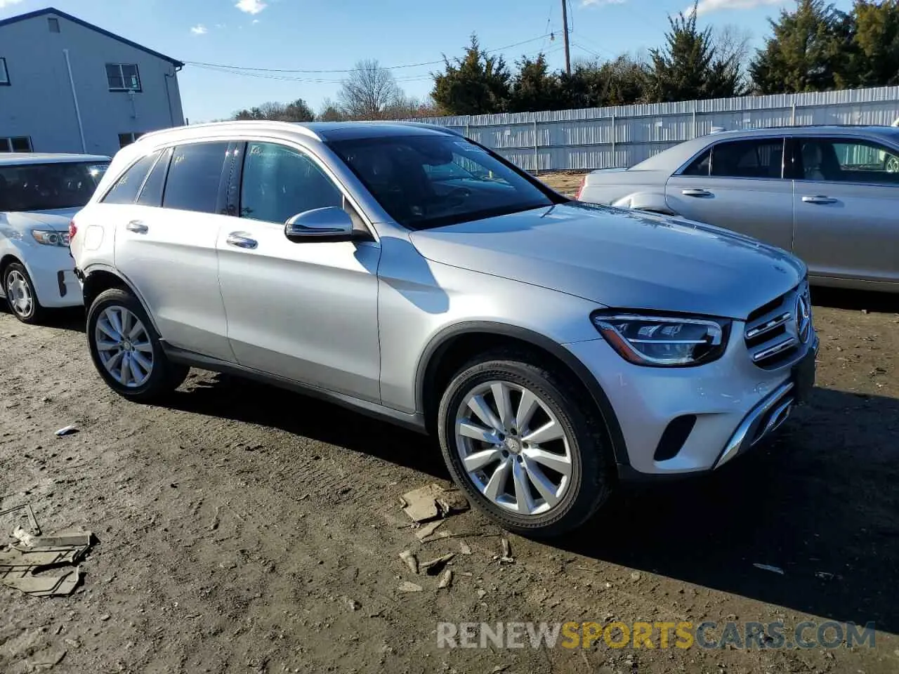 4 fotografías del automóvil dañado WDC0G8EB0LF675749 MERCEDES-BENZ GLC-CLASS 2020