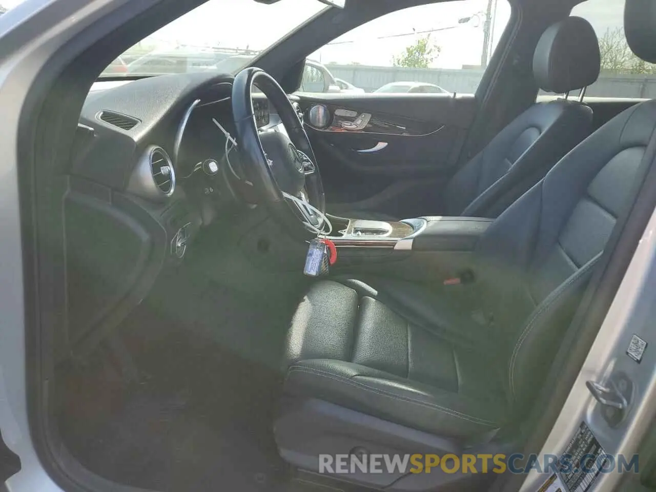 7 fotografías del automóvil dañado WDC0G8EB1LF674917 MERCEDES-BENZ GLC-CLASS 2020