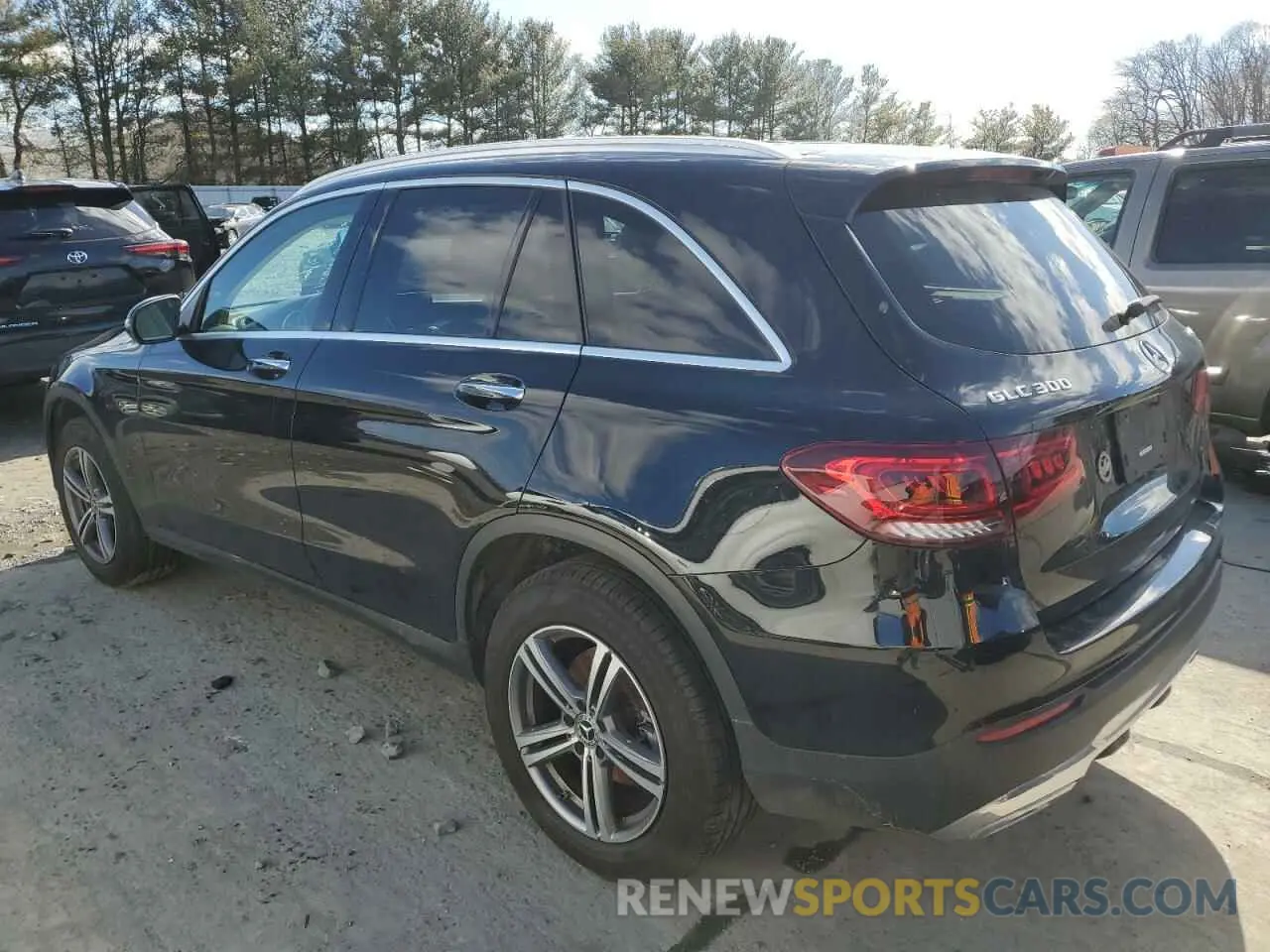 2 fotografías del automóvil dañado WDC0G8EB2LF755117 MERCEDES-BENZ GLC-CLASS 2020