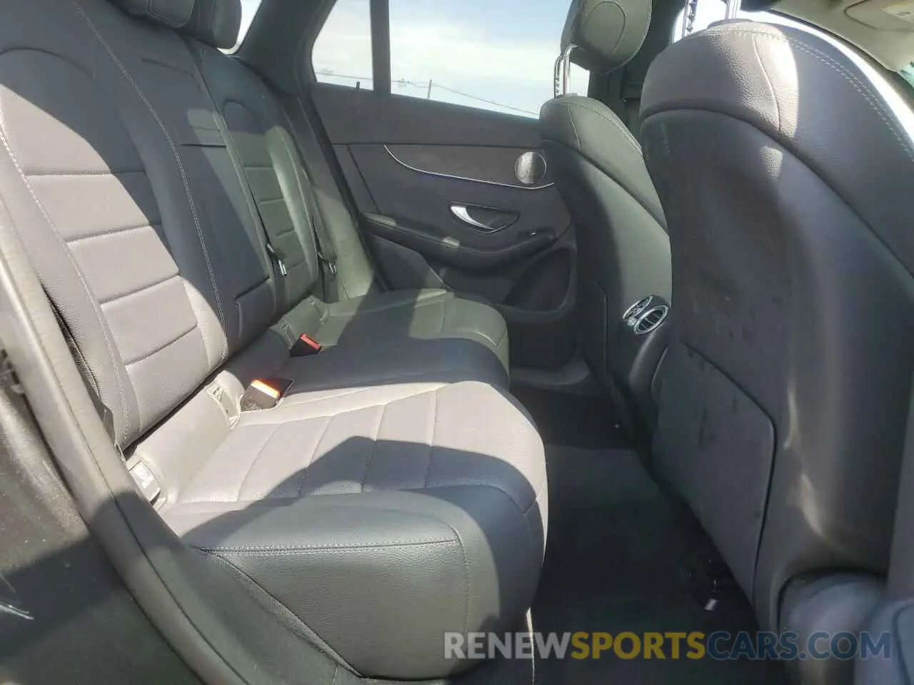 11 fotografías del automóvil dañado WDC0G8EB5LF722435 MERCEDES-BENZ GLC-CLASS 2020