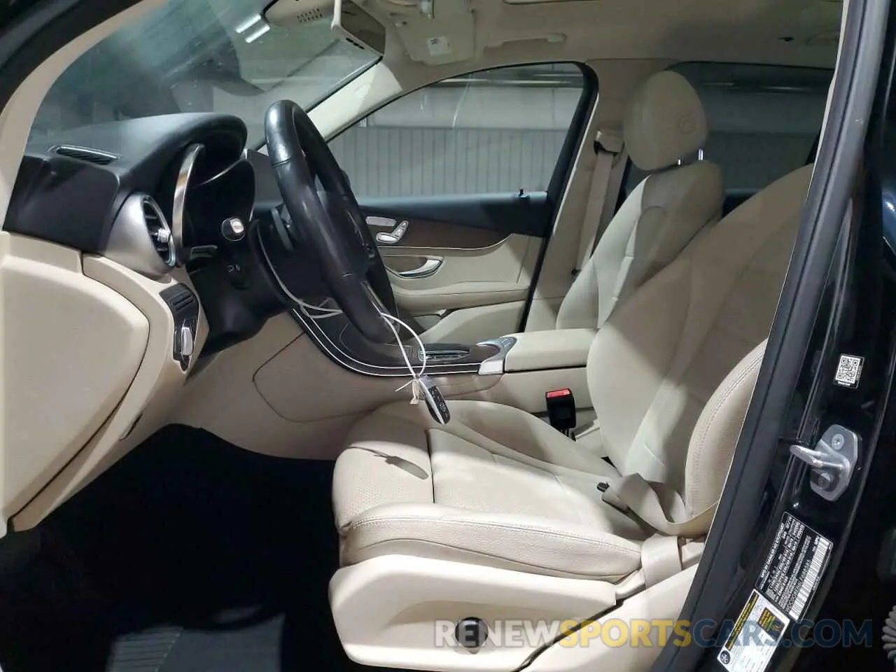 7 fotografías del automóvil dañado WDC0G8EB6LF688585 MERCEDES-BENZ GLC-CLASS 2020