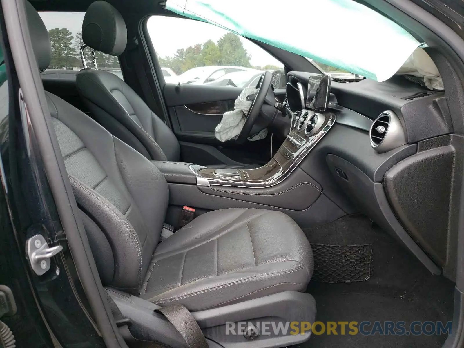 5 fotografías del automóvil dañado WDC0G8EB7LF673741 MERCEDES-BENZ GLC-CLASS 2020
