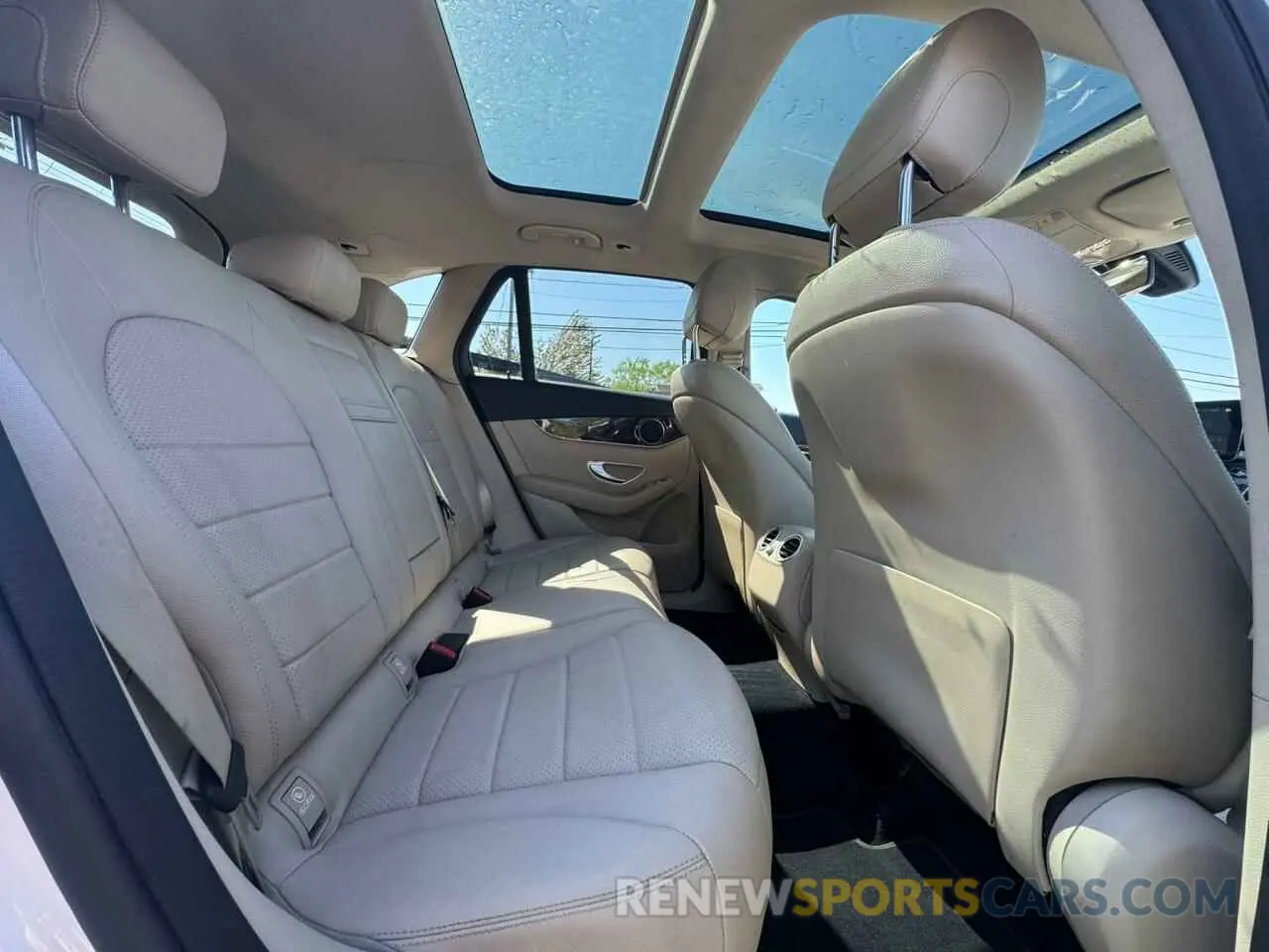 6 fotografías del automóvil dañado W1N0G8DB6MV300830 MERCEDES-BENZ GLC-CLASS 2021