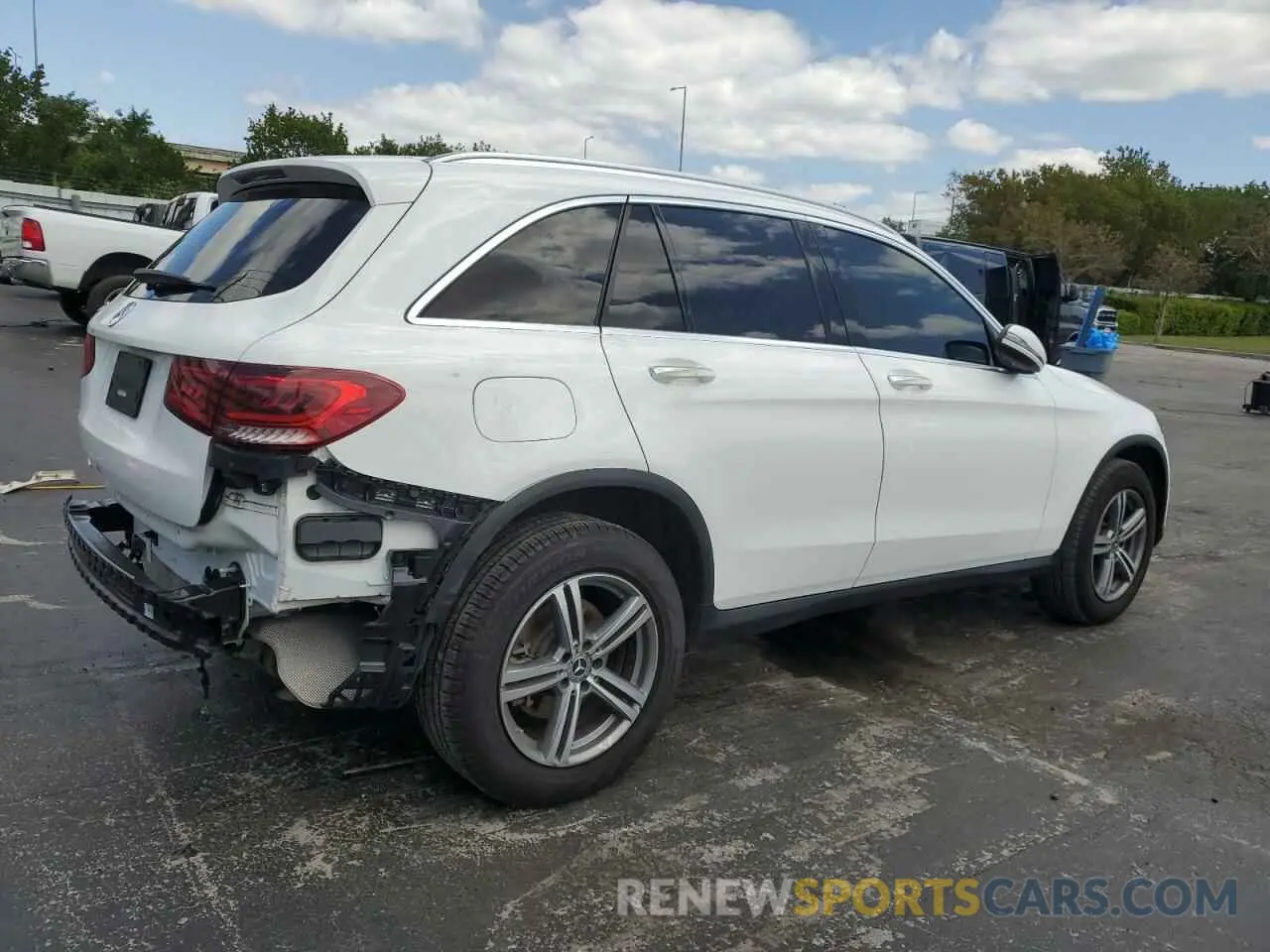 3 fotografías del automóvil dañado W1N0G8DB7MF869020 MERCEDES-BENZ GLC-CLASS 2021