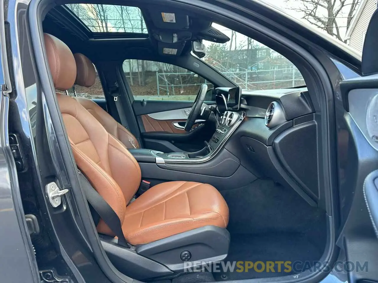 9 fotografías del automóvil dañado W1N0J8EB7MF895505 MERCEDES-BENZ GLC-CLASS 2021