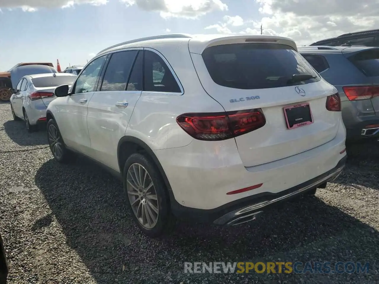 2 fotografías del automóvil dañado W1N0G8DB9NG020180 MERCEDES-BENZ GLC-CLASS 2022