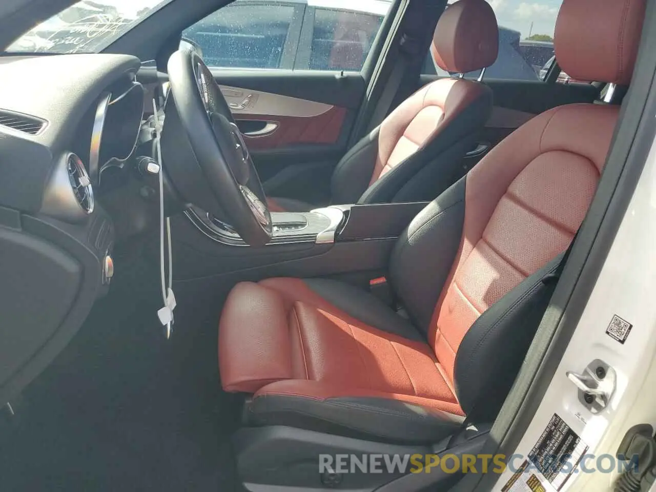 7 fotografías del automóvil dañado W1N0G8DB9NG020180 MERCEDES-BENZ GLC-CLASS 2022