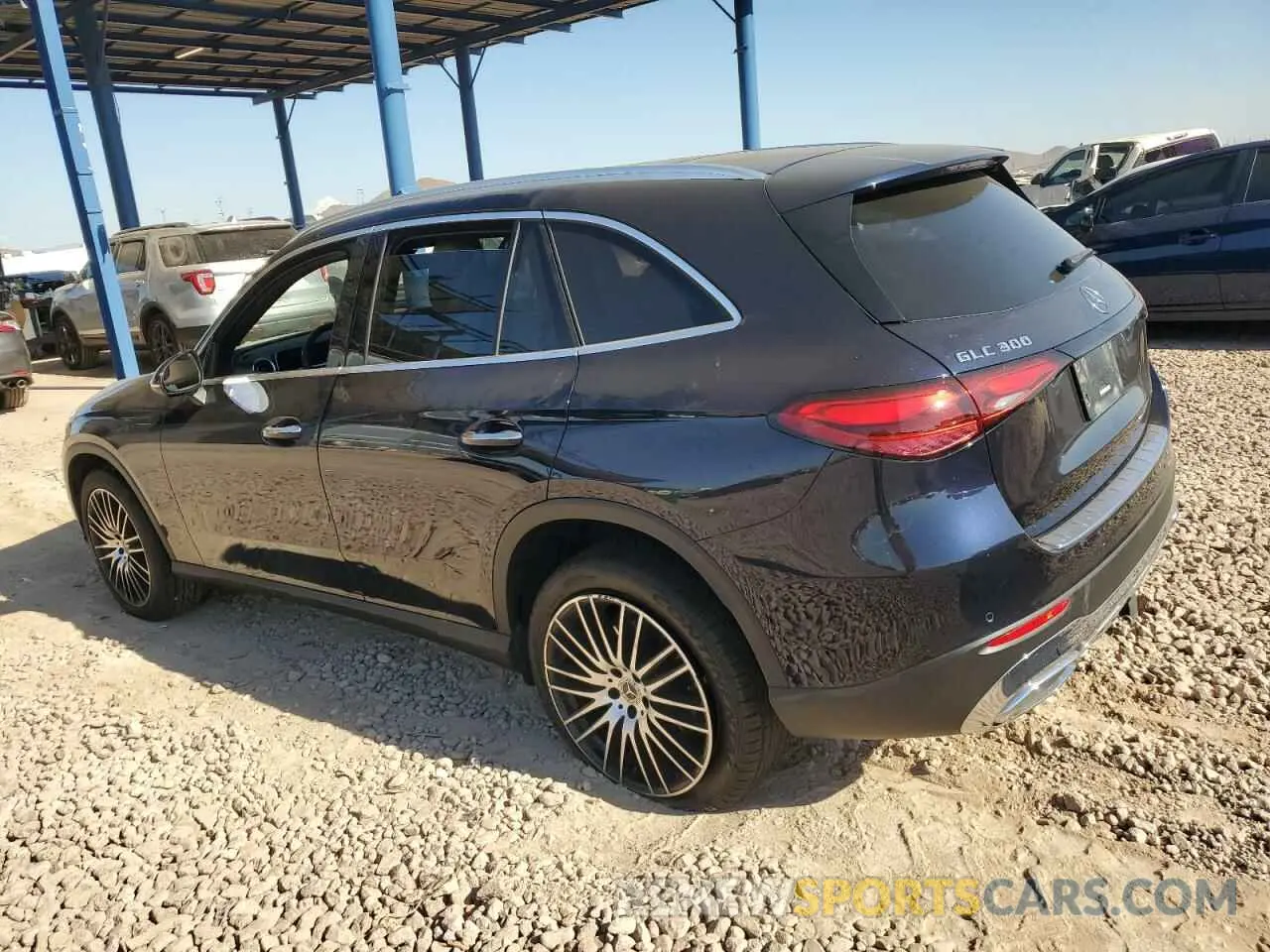 2 fotografías del automóvil dañado W1NKM4GB4PU017391 MERCEDES-BENZ GLC-CLASS 2023