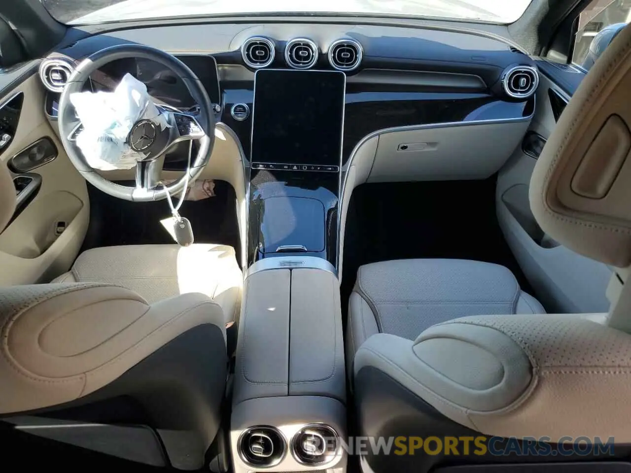 8 fotografías del automóvil dañado W1NKM4GB8PU025655 MERCEDES-BENZ GLC-CLASS 2023