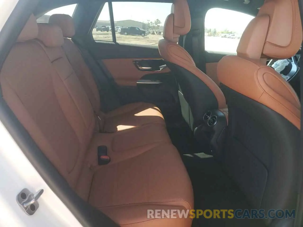 11 fotografías del automóvil dañado W1NKM4GB6RF209547 MERCEDES-BENZ GLC-CLASS 2024