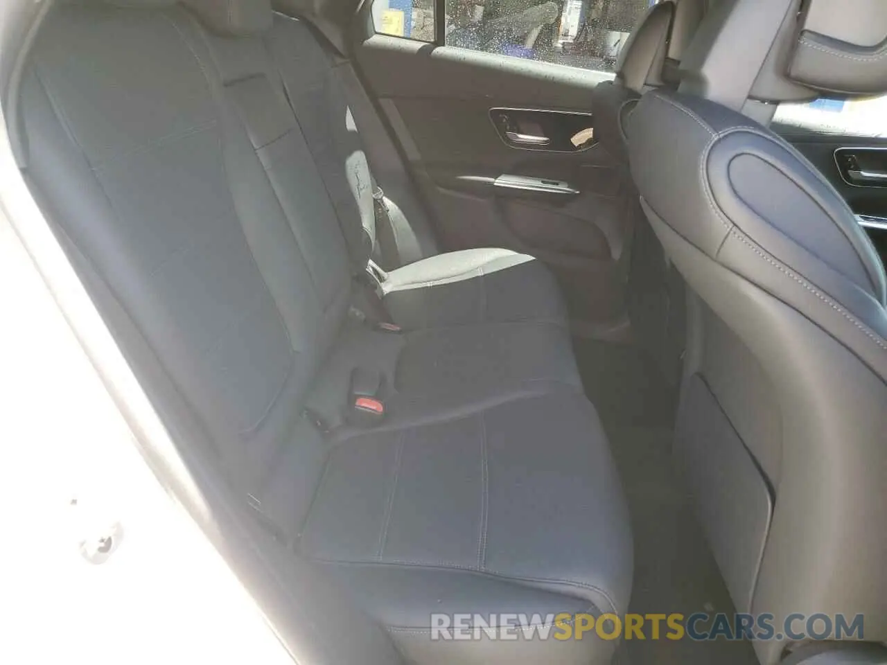 10 fotografías del automóvil dañado W1NKM4GB7RF188465 MERCEDES-BENZ GLC-CLASS 2024