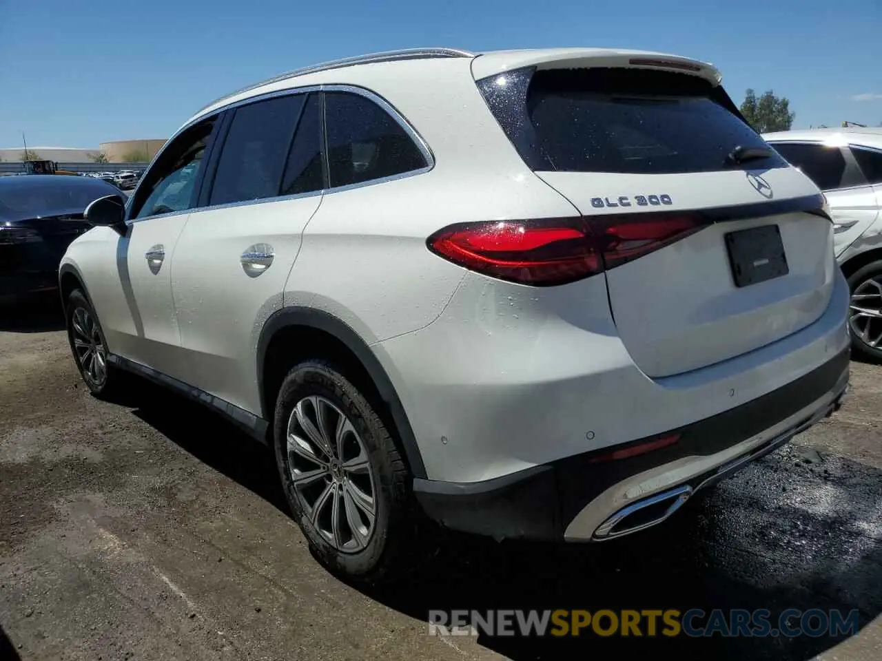 2 fotografías del automóvil dañado W1NKM4GB7RF188465 MERCEDES-BENZ GLC-CLASS 2024