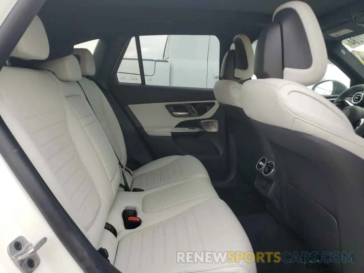 11 fotografías del automóvil dañado W1NKM4GBXRF176052 MERCEDES-BENZ GLC-CLASS 2024