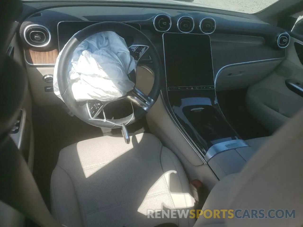 8 fotografías del automóvil dañado W1NKM4HB0RF124556 MERCEDES-BENZ GLC-CLASS 2024