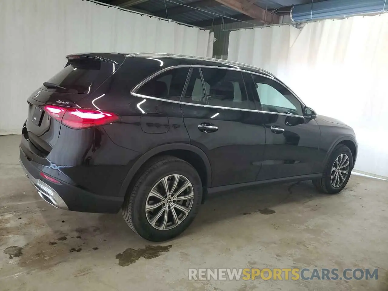 3 fotografías del automóvil dañado W1NKM4HB0RF216475 MERCEDES-BENZ GLC-CLASS 2024