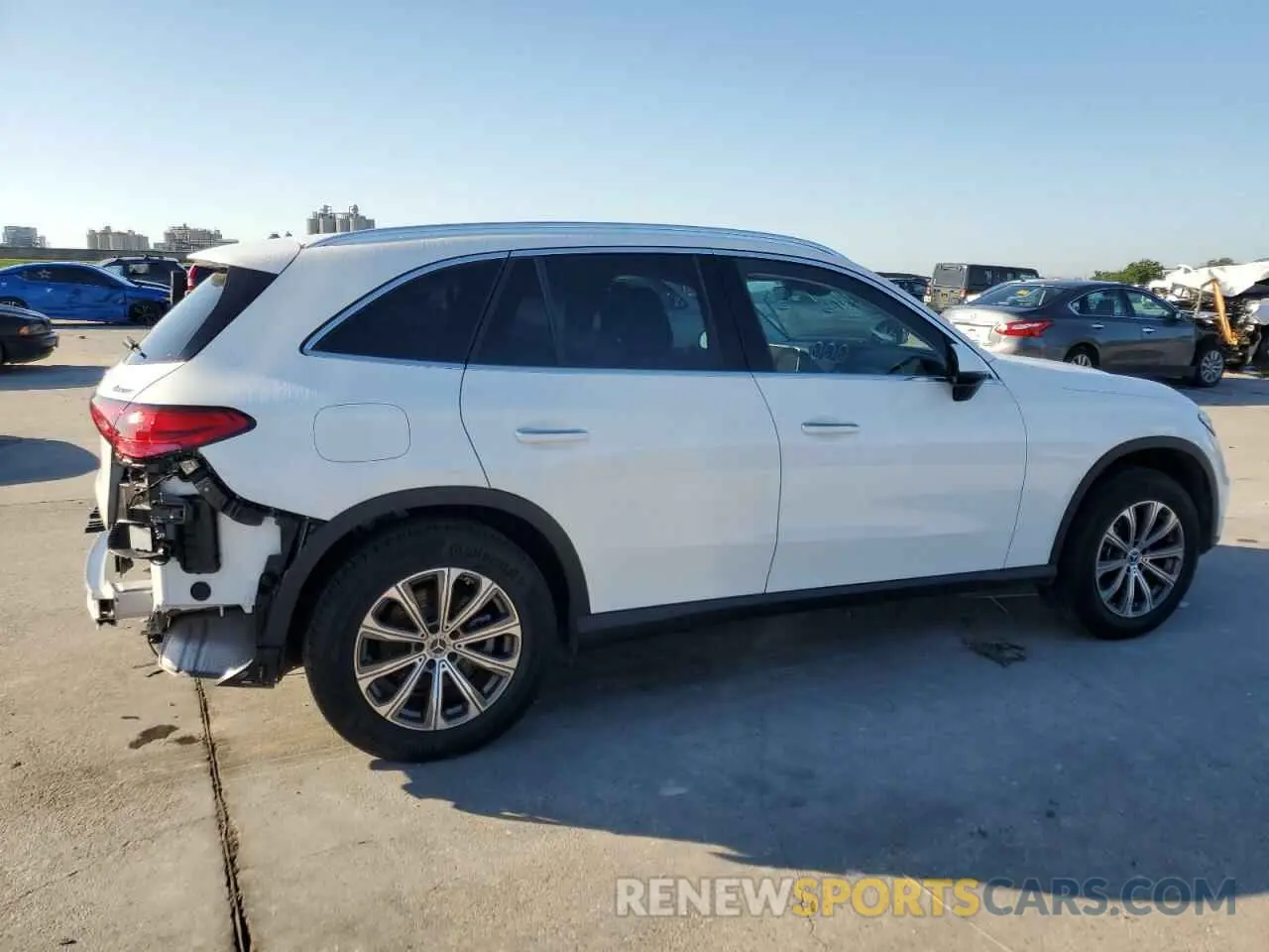 3 fotografías del automóvil dañado W1NKM4HB3RF190289 MERCEDES-BENZ GLC-CLASS 2024