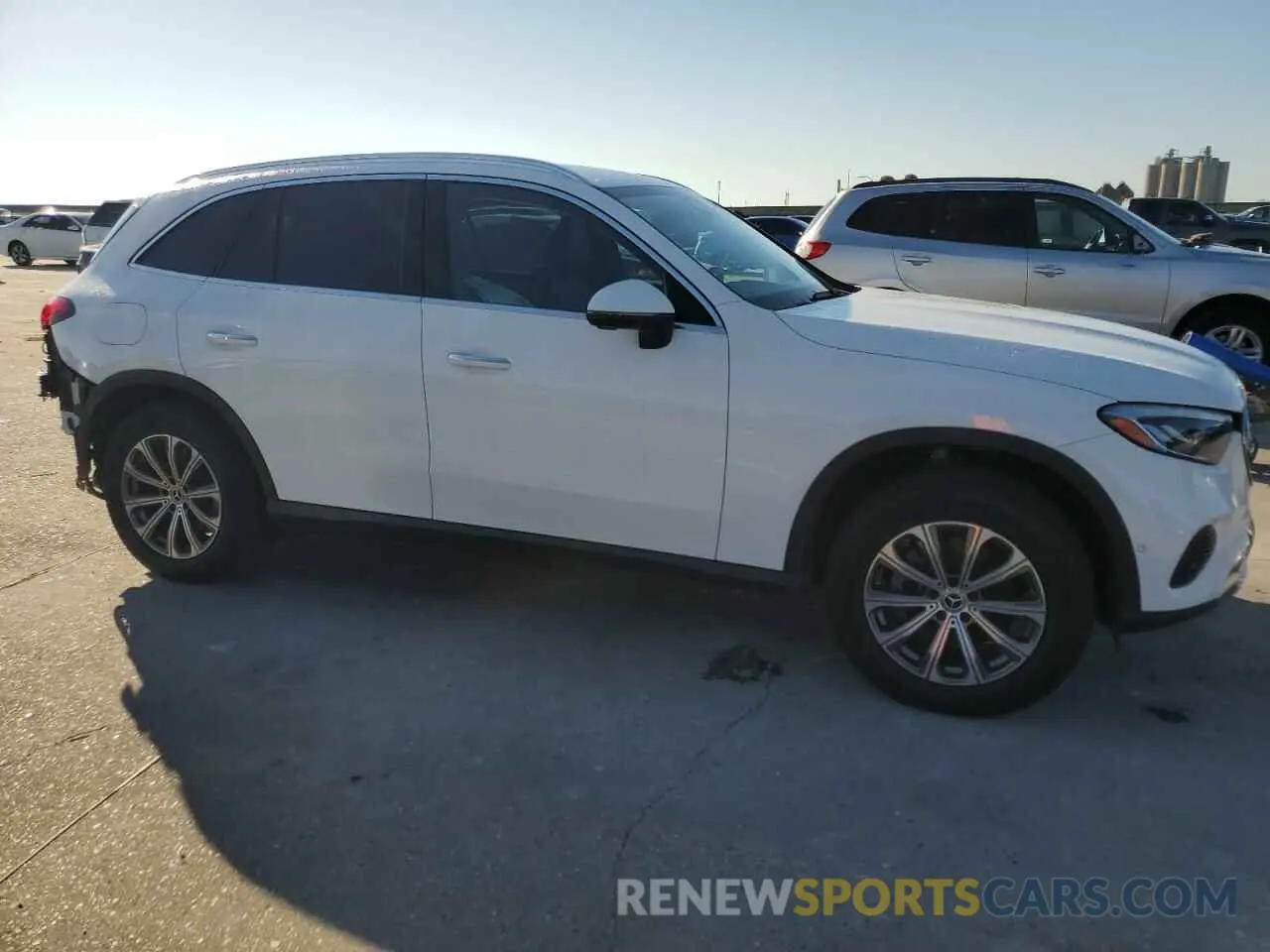 4 fotografías del automóvil dañado W1NKM4HB3RF190289 MERCEDES-BENZ GLC-CLASS 2024