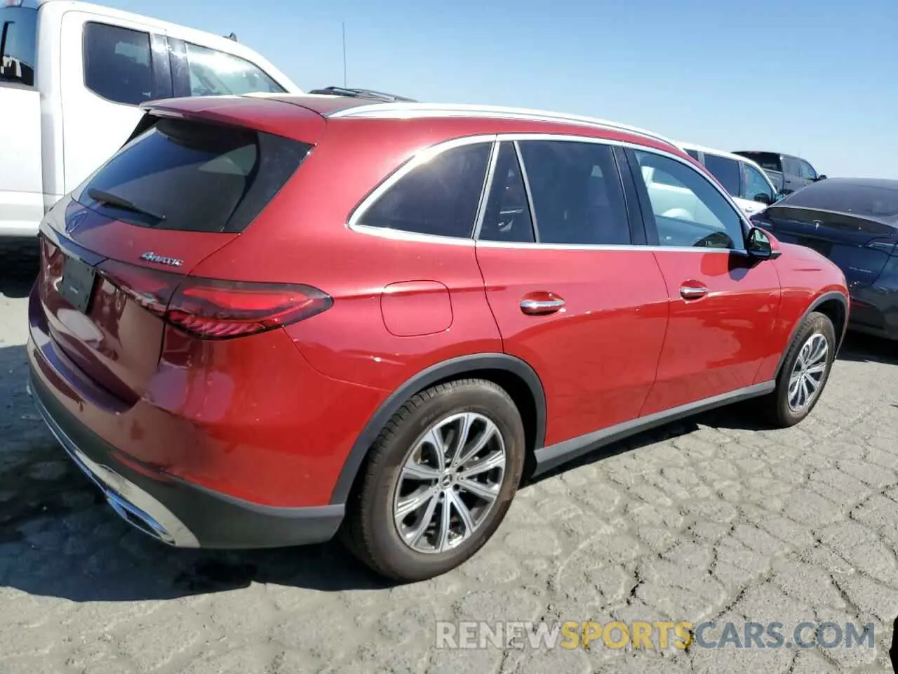 3 fotografías del automóvil dañado W1NKM4HB5RF096494 MERCEDES-BENZ GLC-CLASS 2024