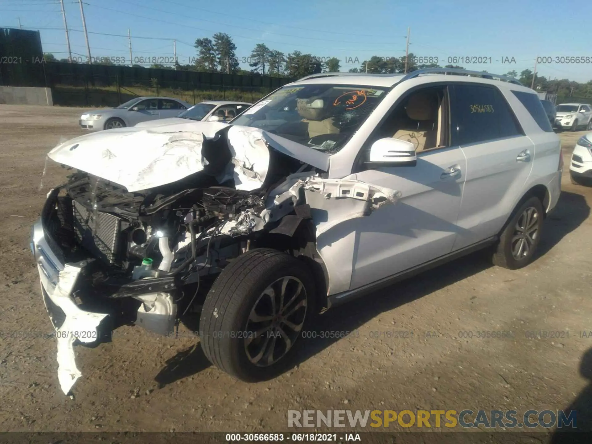 2 fotografías del automóvil dañado 4JGDA5GB4KB217203 MERCEDES-BENZ GLE 2019