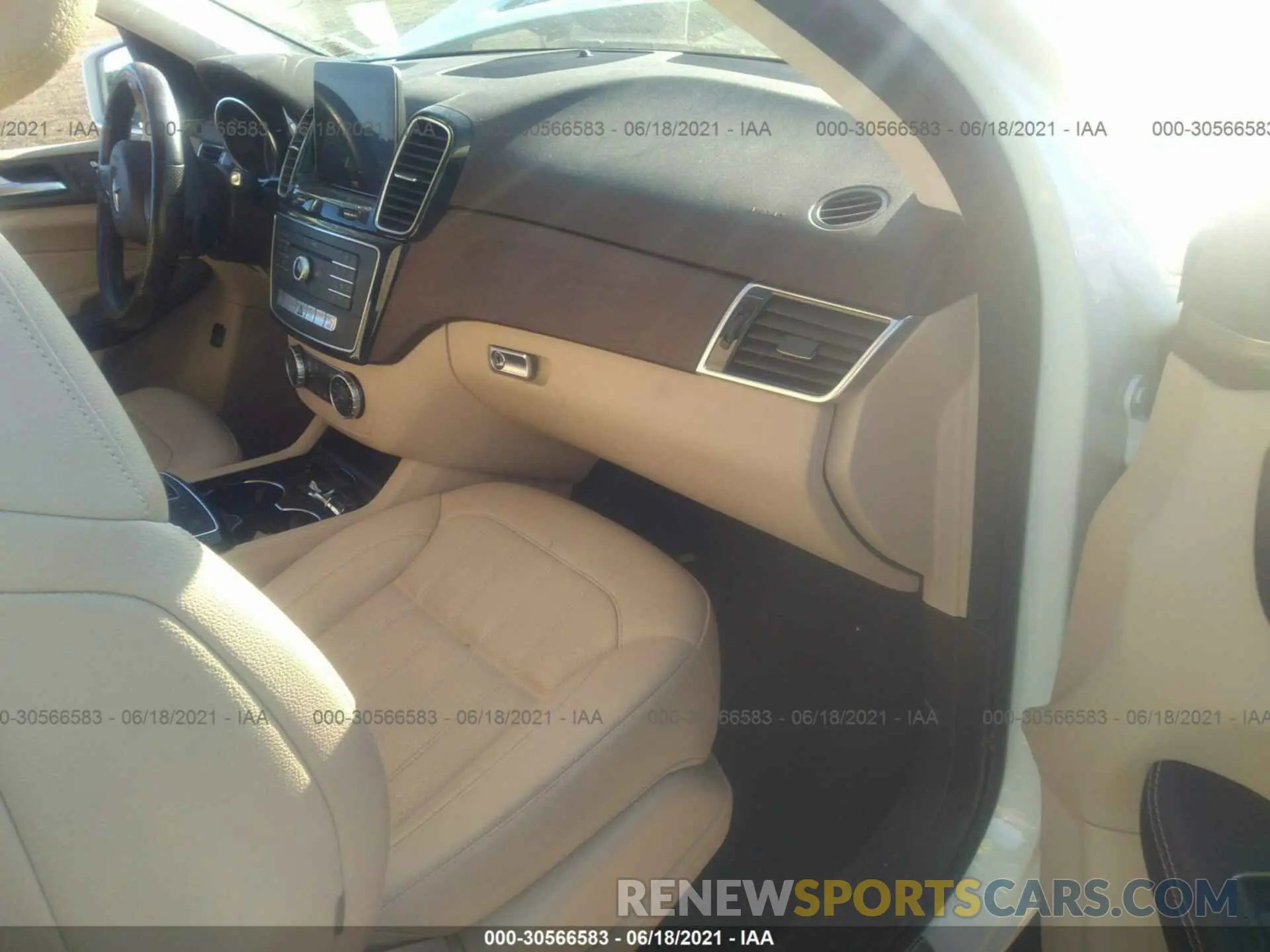 5 fotografías del automóvil dañado 4JGDA5GB4KB217203 MERCEDES-BENZ GLE 2019