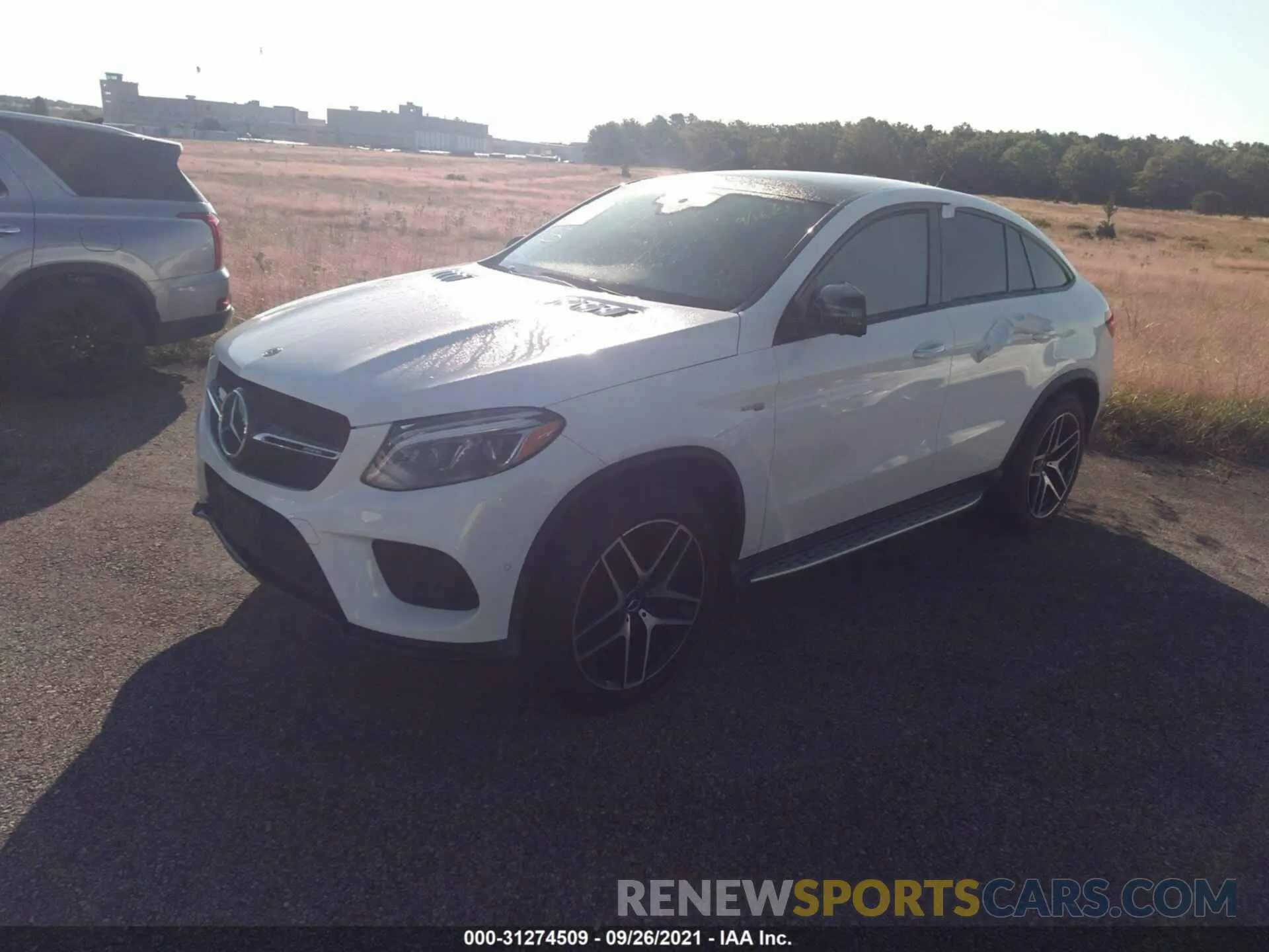 2 fotografías del automóvil dañado 4JGED6EB7KA135444 MERCEDES-BENZ GLE 2019
