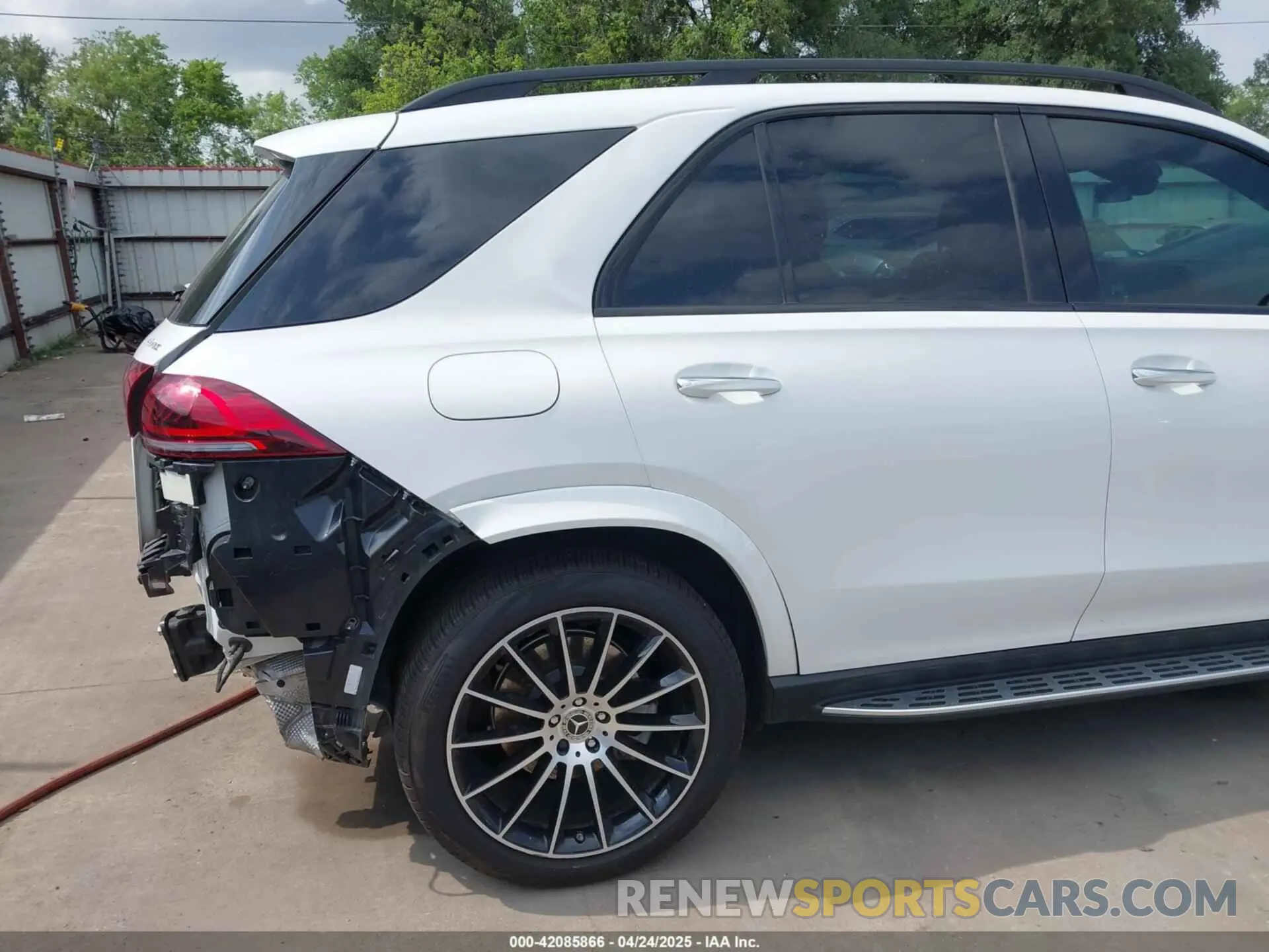 19 fotografías del automóvil dañado 4JGFB5KB8MA552664 MERCEDES-BENZ GLE 2021