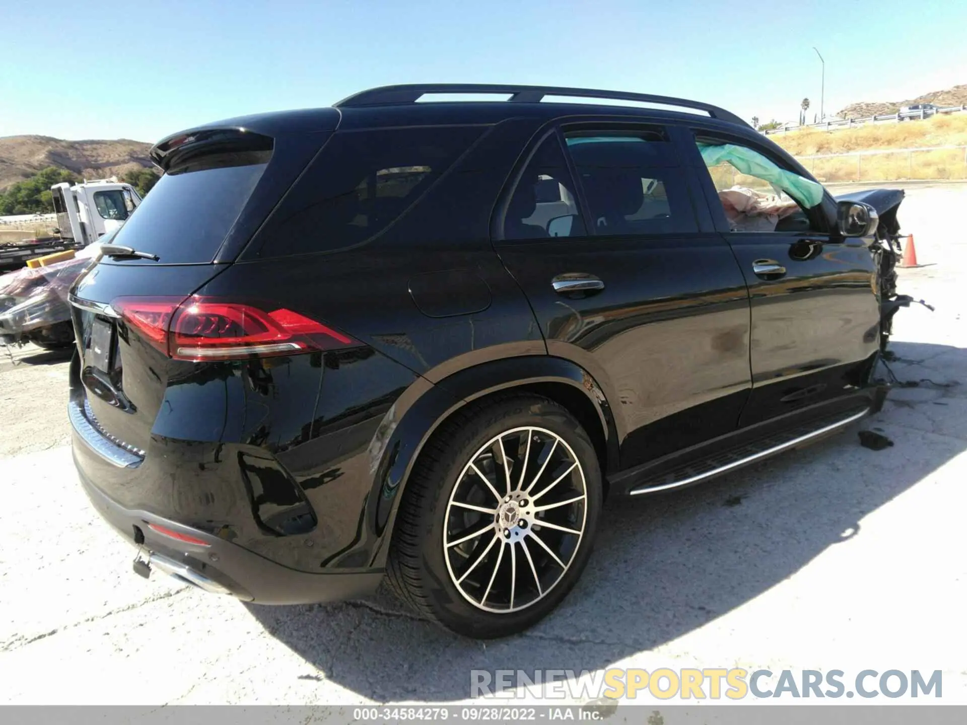 4 fotografías del automóvil dañado 4JGFB4JB7NA651828 MERCEDES-BENZ GLE 2022