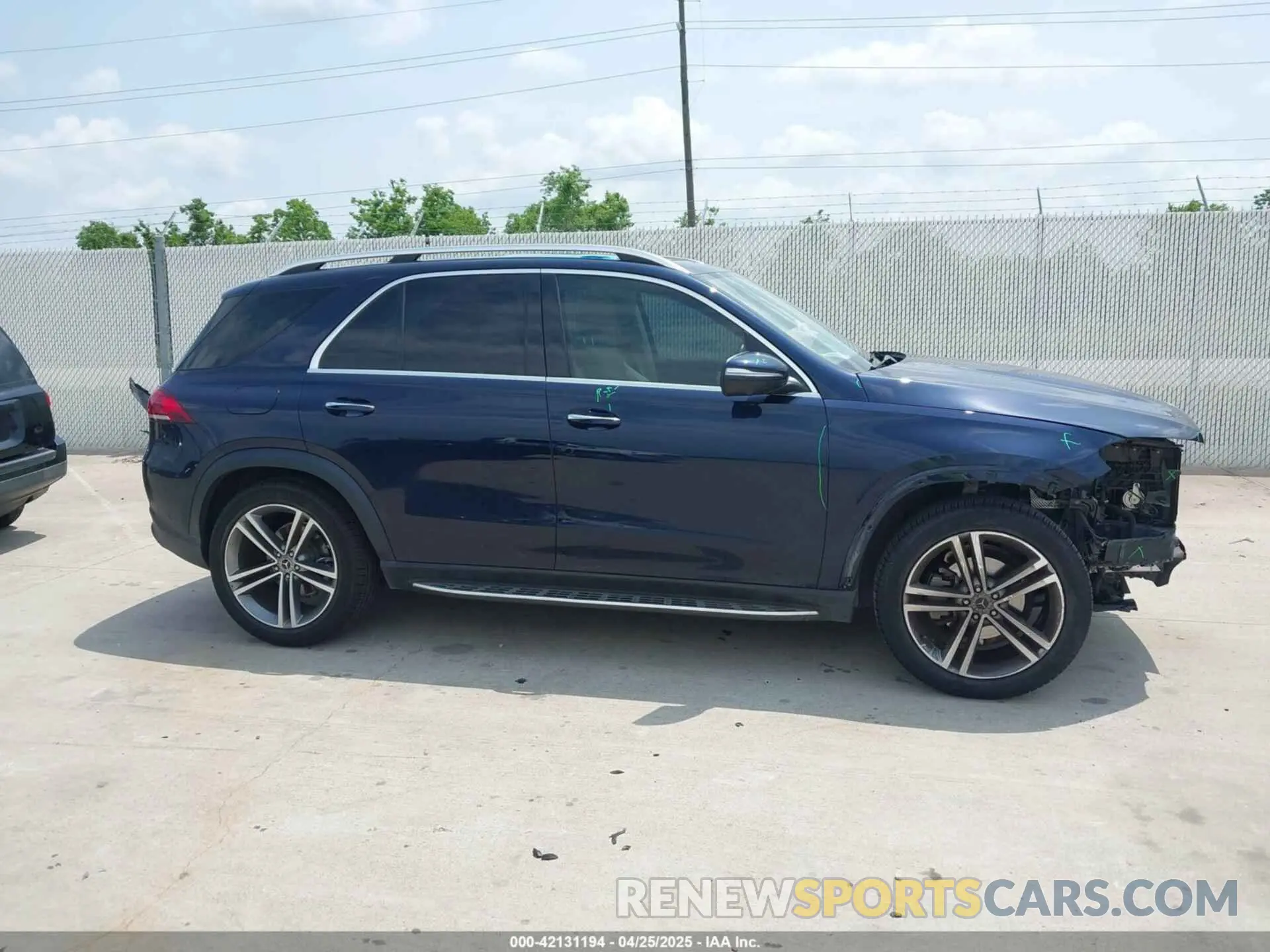 13 fotografías del automóvil dañado 4JGFB4JB0LA145805 MERCEDES-BENZ GLE 350 2020