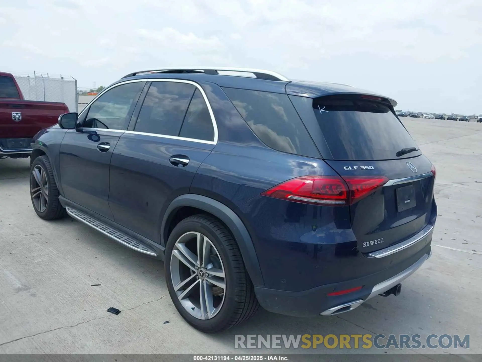 3 fotografías del automóvil dañado 4JGFB4JB0LA145805 MERCEDES-BENZ GLE 350 2020