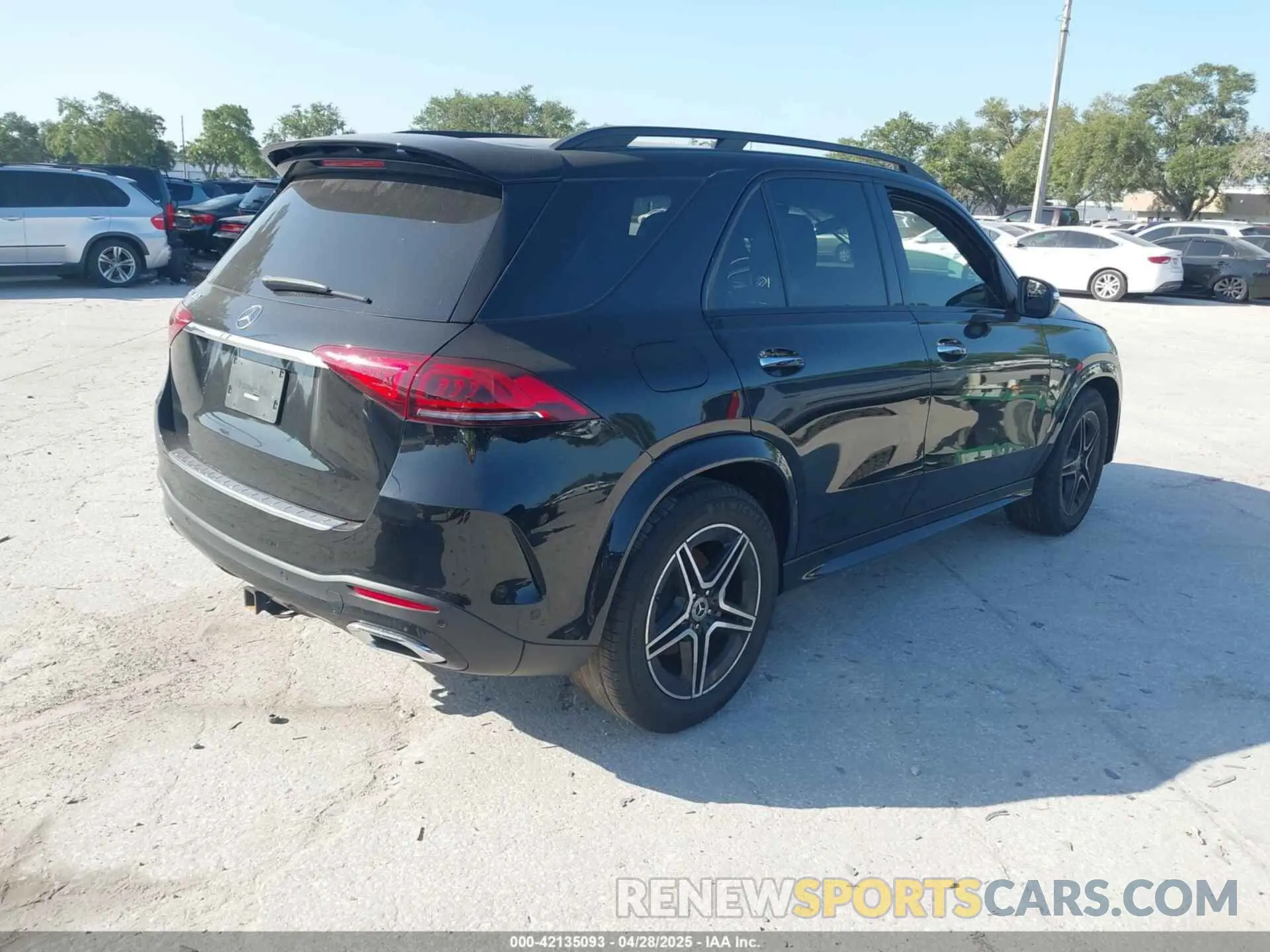4 fotografías del automóvil dañado 4JGFB4JB6LA202864 MERCEDES-BENZ GLE 350 2020