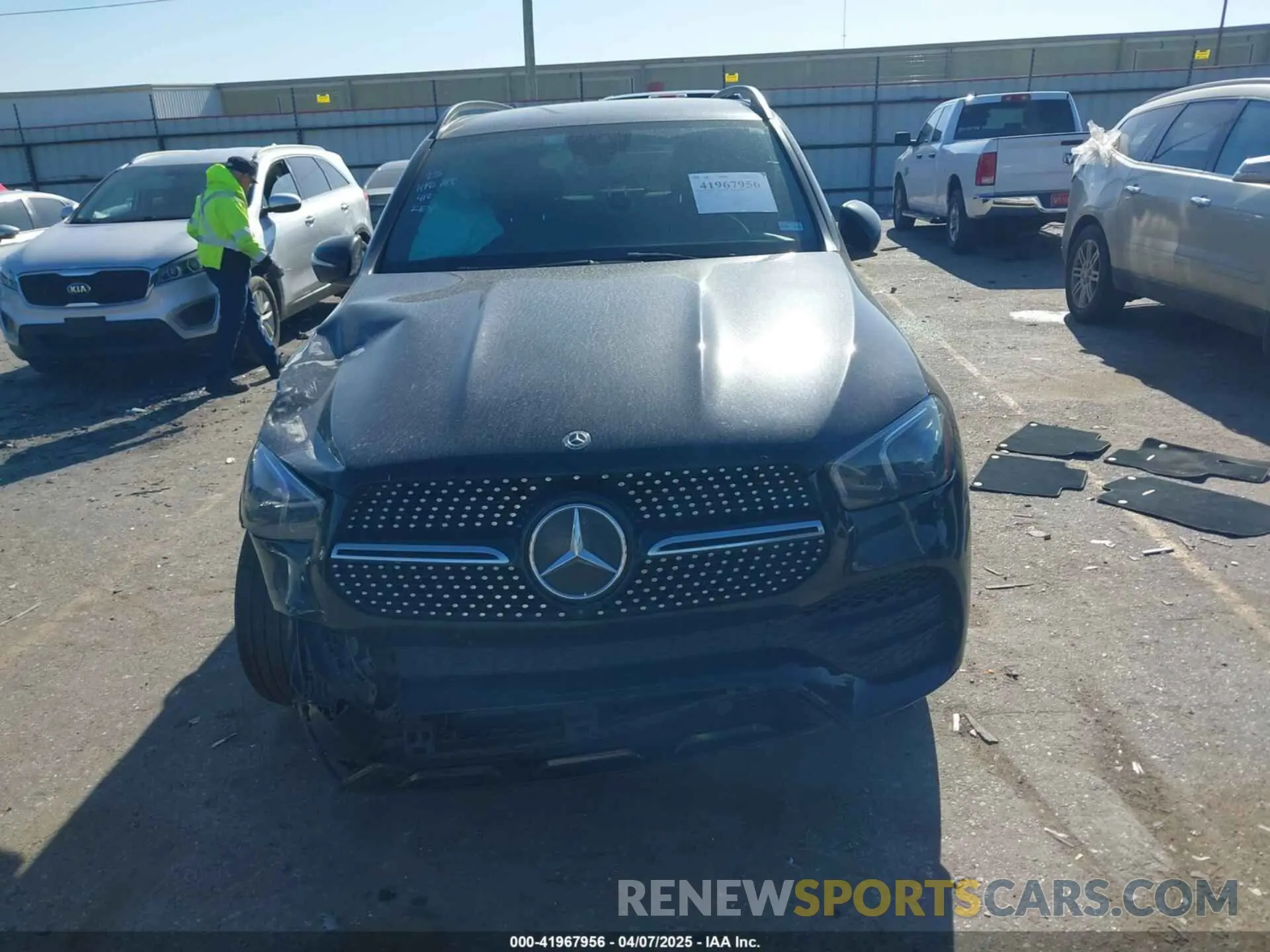 12 fotografías del automóvil dañado 4JGFB4JB6LA243687 MERCEDES-BENZ GLE 350 2020