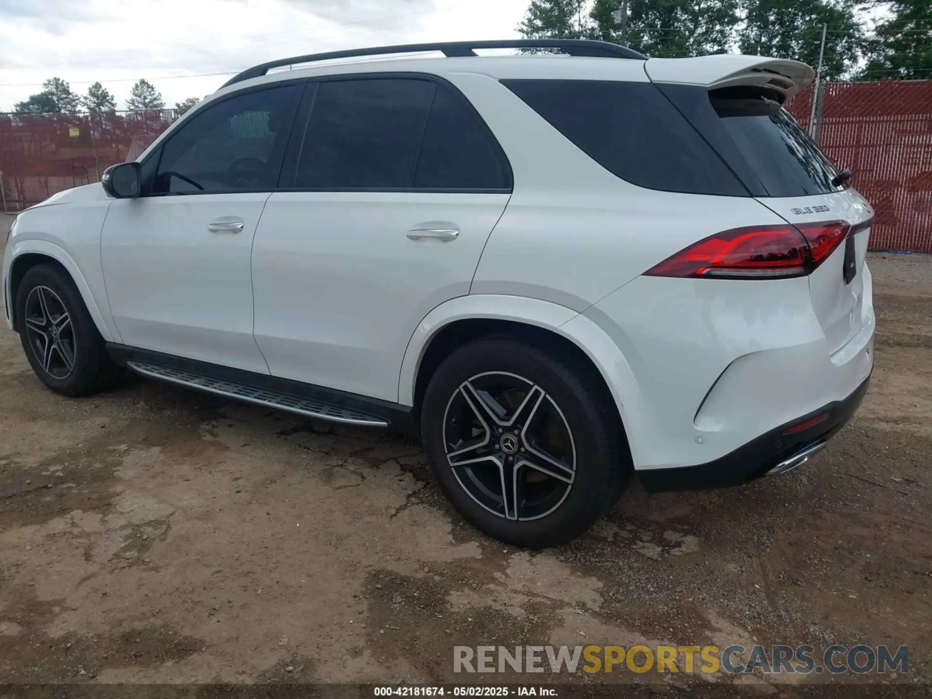 3 fotografías del automóvil dañado 4JGFB4JB7LA245416 MERCEDES-BENZ GLE 350 2020
