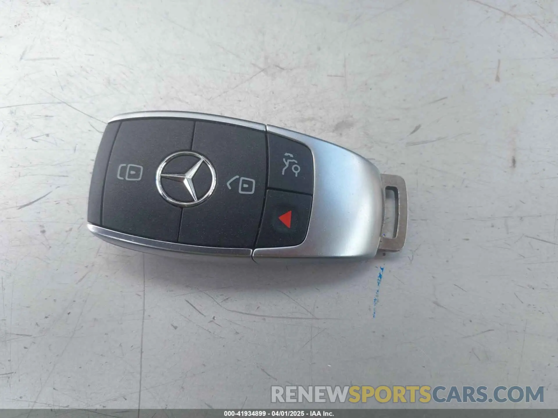 11 fotografías del automóvil dañado 4JGFB4JB9LA241173 MERCEDES-BENZ GLE 350 2020