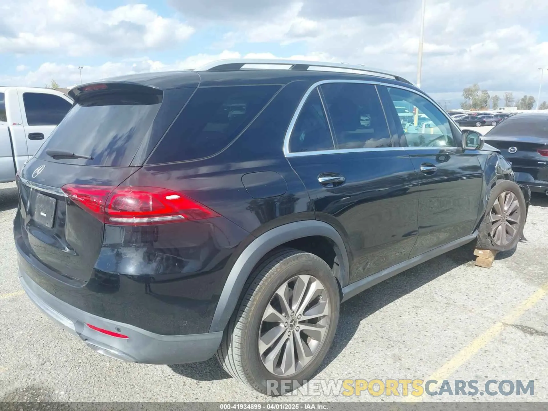 4 fotografías del automóvil dañado 4JGFB4JB9LA241173 MERCEDES-BENZ GLE 350 2020