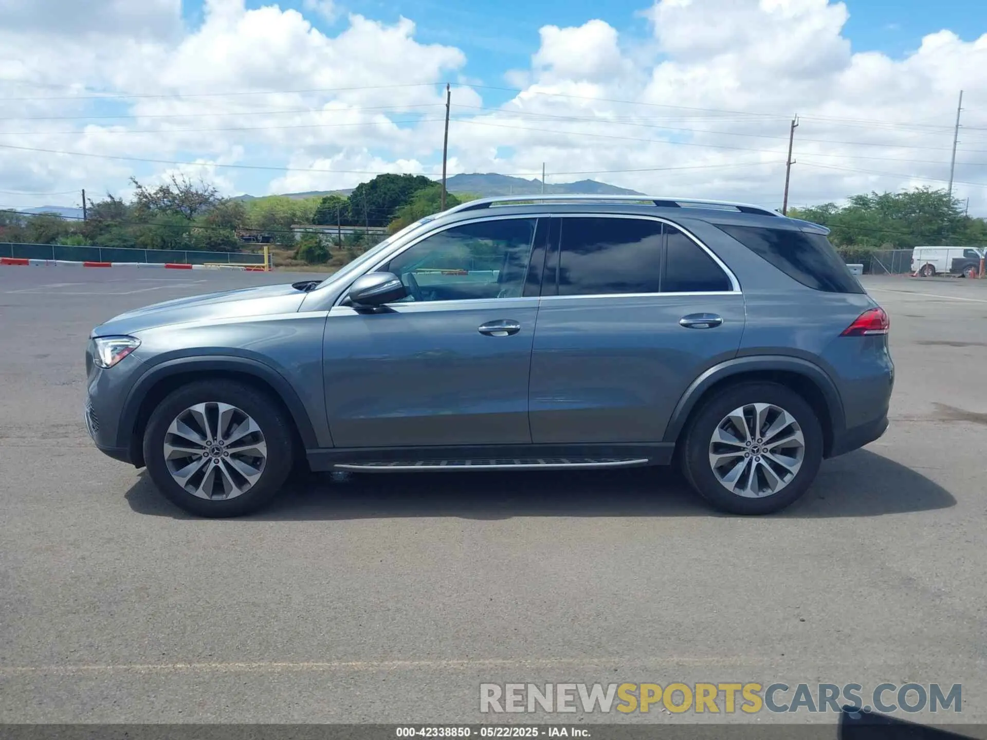 14 fotografías del automóvil dañado 4JGFB4JEXLA121120 MERCEDES-BENZ GLE 350 2020