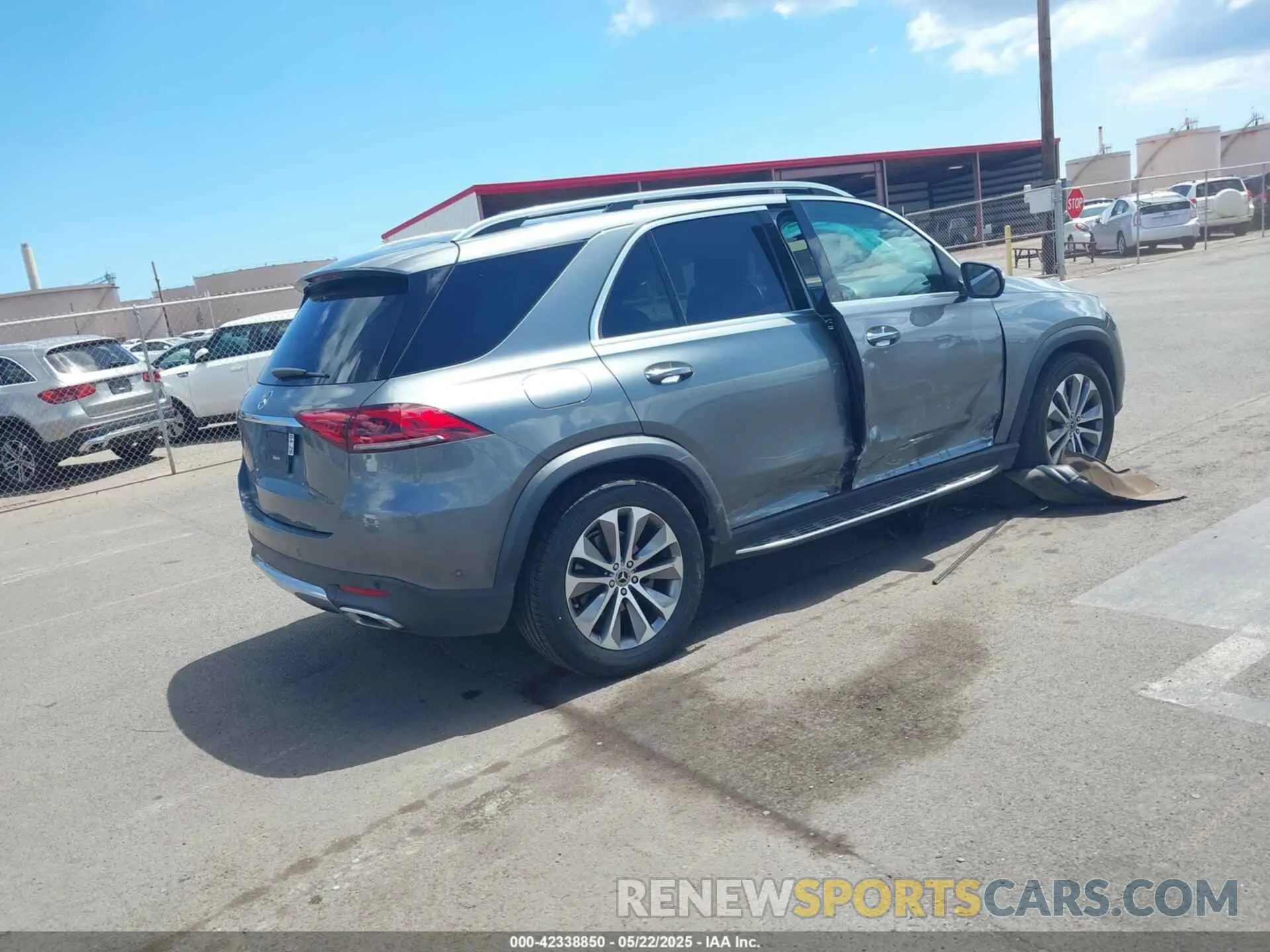 4 fotografías del automóvil dañado 4JGFB4JEXLA121120 MERCEDES-BENZ GLE 350 2020