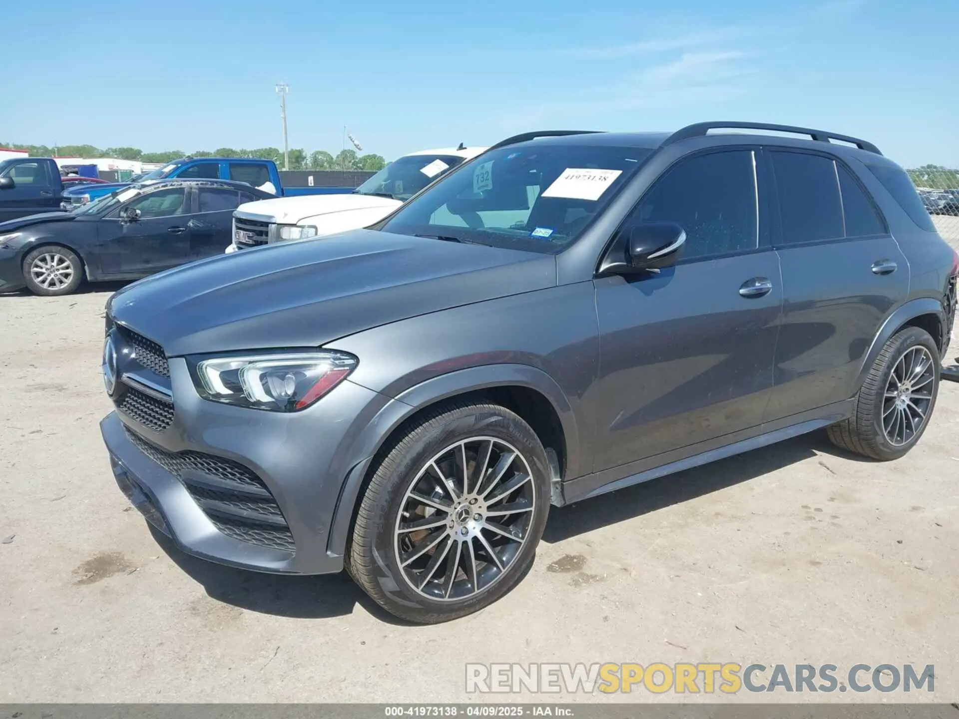 2 fotografías del automóvil dañado 4JGFB4KB2LA041492 MERCEDES-BENZ GLE 350 2020