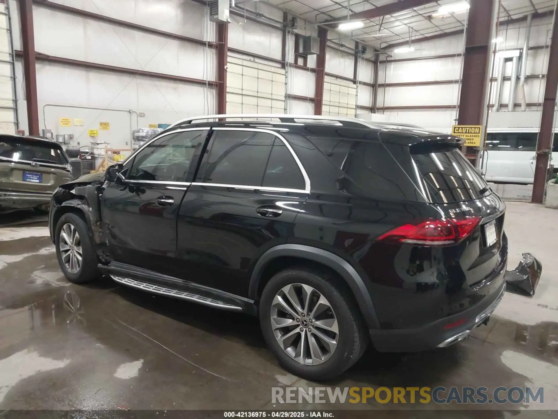 3 fotografías del automóvil dañado 4JGFB4KE0LA013524 MERCEDES-BENZ GLE 350 2020
