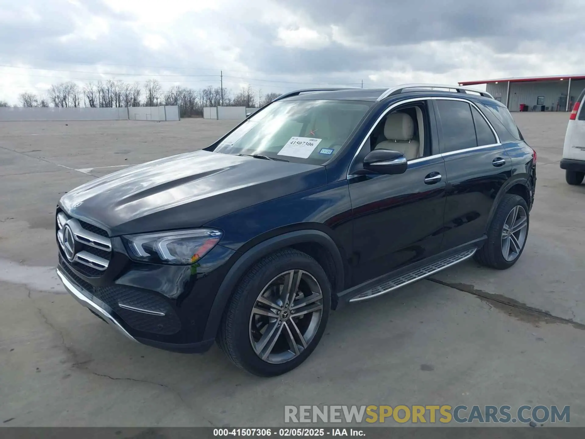 2 fotografías del automóvil dañado 4JGFB4JB6MA366097 MERCEDES-BENZ GLE 350 2021