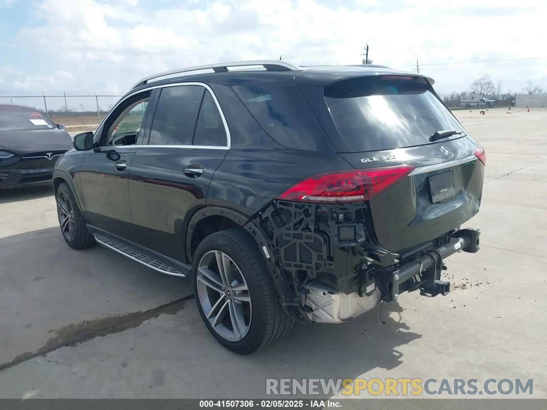 3 fotografías del automóvil dañado 4JGFB4JB6MA366097 MERCEDES-BENZ GLE 350 2021