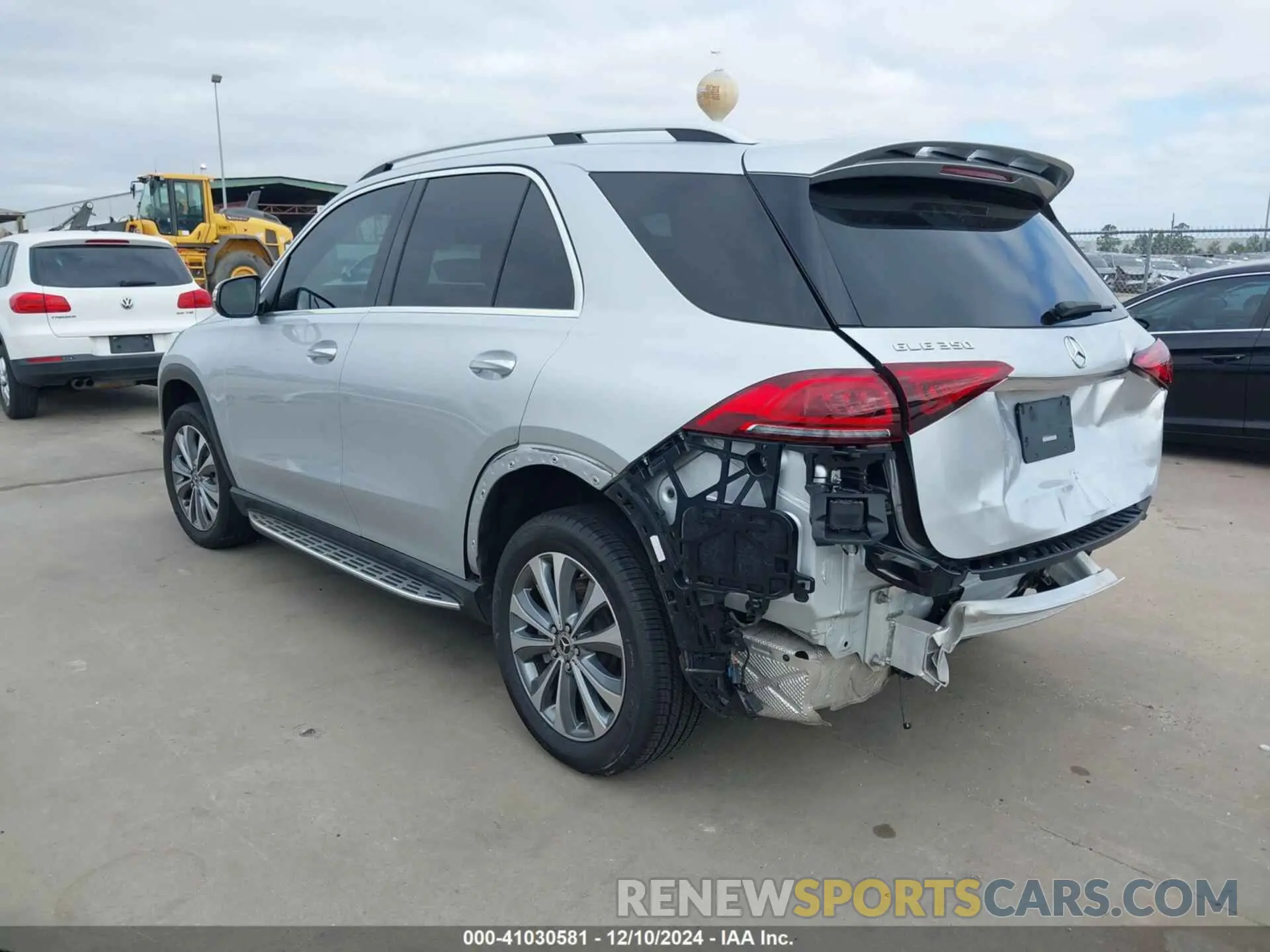 3 fotografías del automóvil dañado 4JGFB4JB7MA362060 MERCEDES-BENZ GLE 350 2021