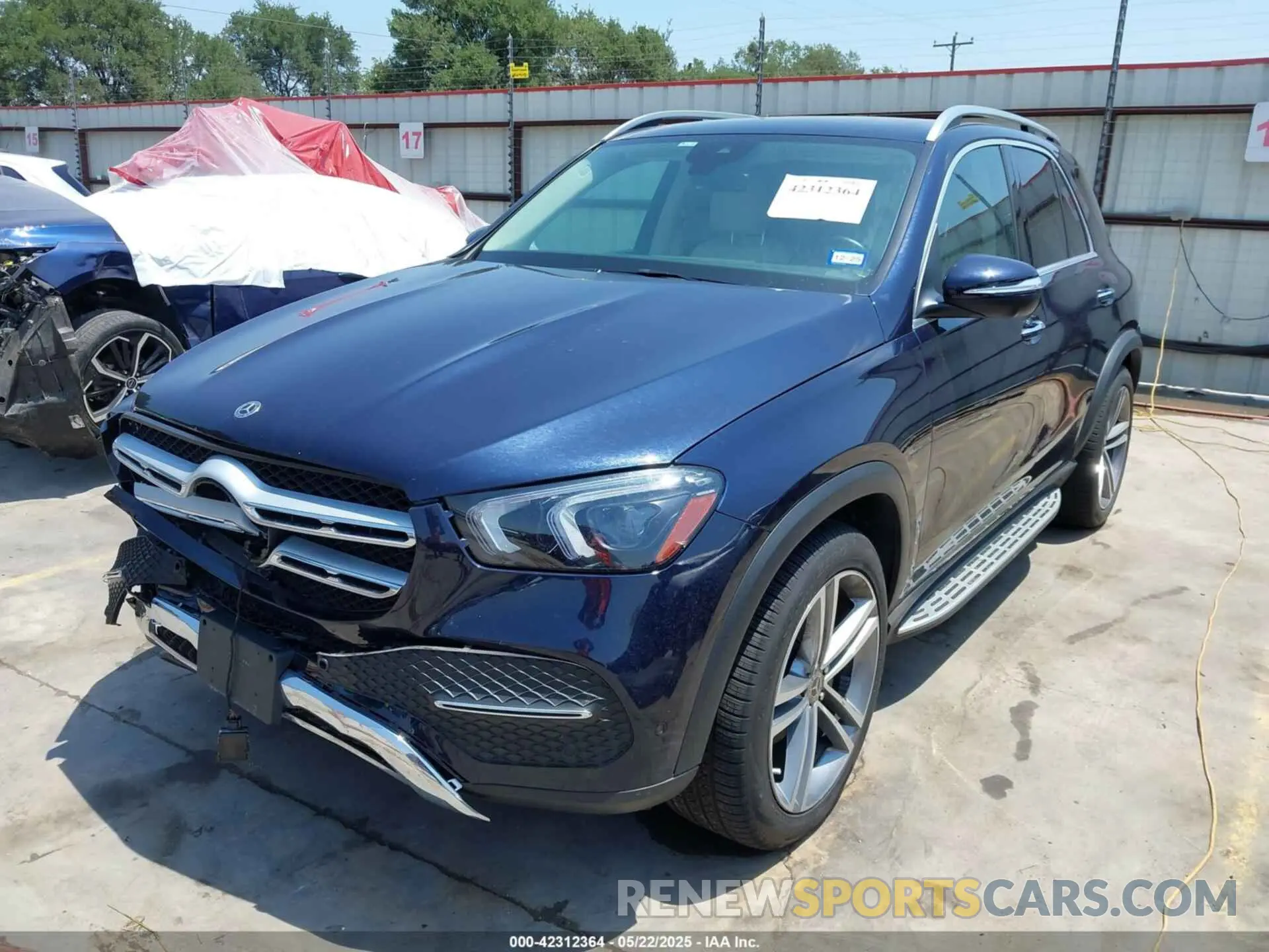 2 fotografías del automóvil dañado 4JGFB4JE0MA369037 MERCEDES-BENZ GLE 350 2021